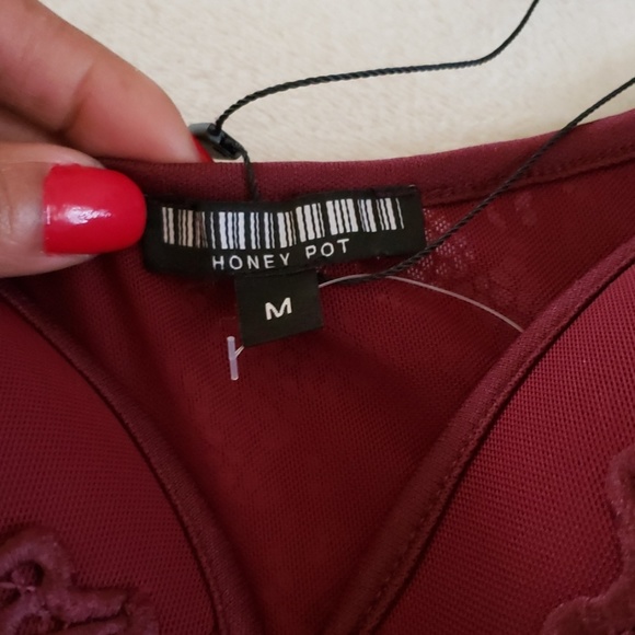 🚫SOLD🚫Bodysuit size medium - Picture 4 of 4